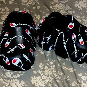 Toddler champion slides size 04.